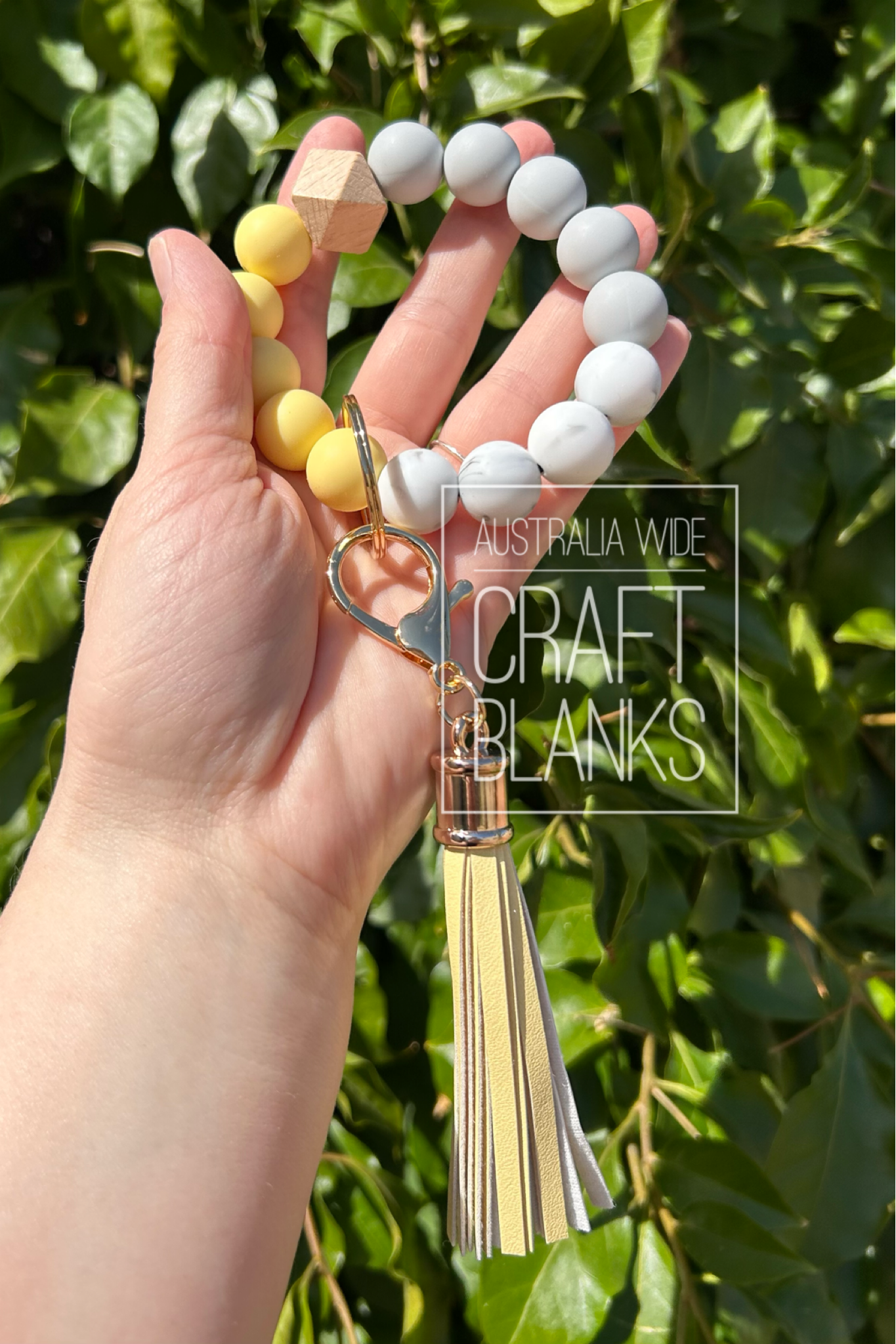 Keyring - Silicone bead wristlet w/ faux leather tassel NO DISC