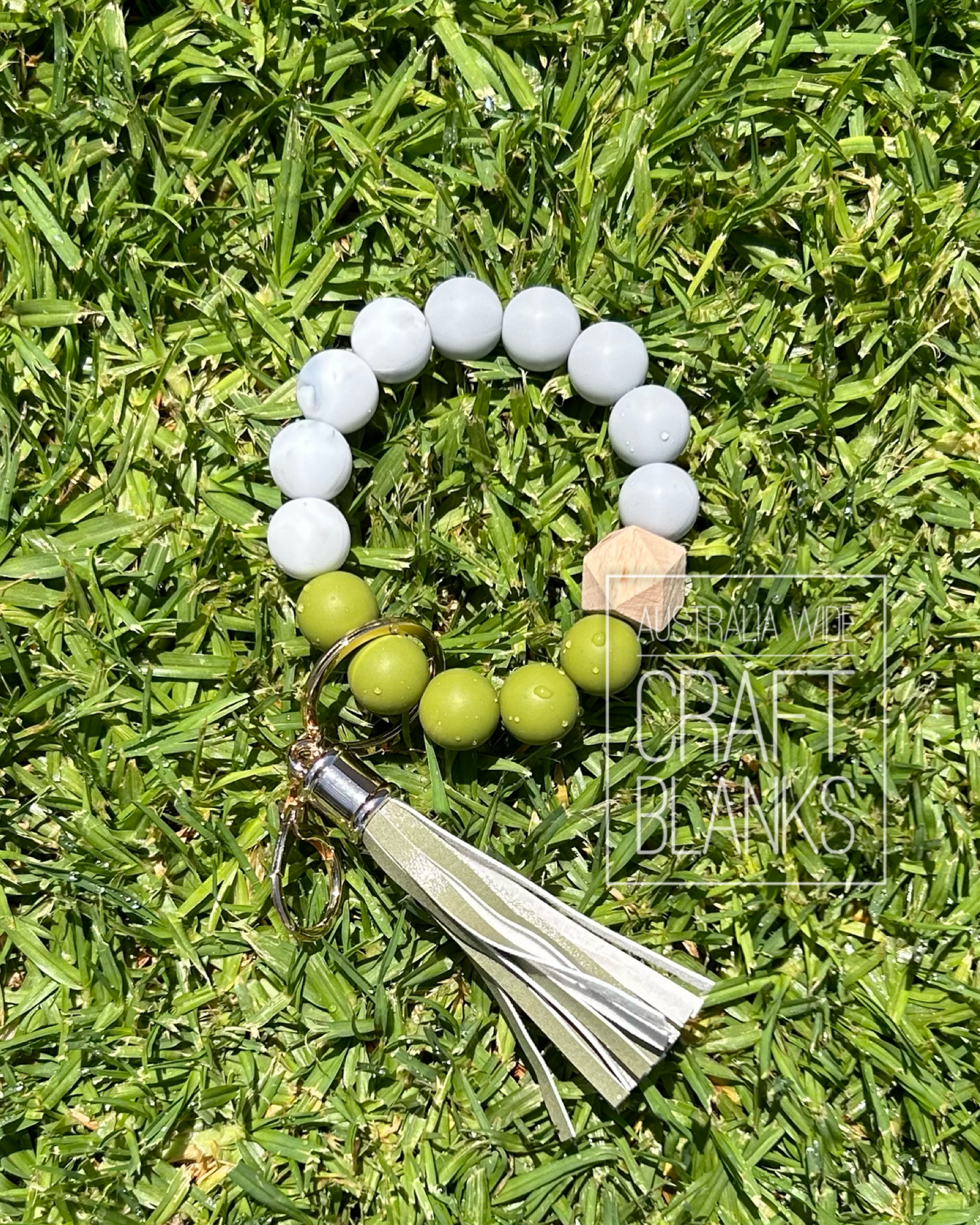 Keyring - Silicone bead wristlet w/ faux leather tassel NO DISC