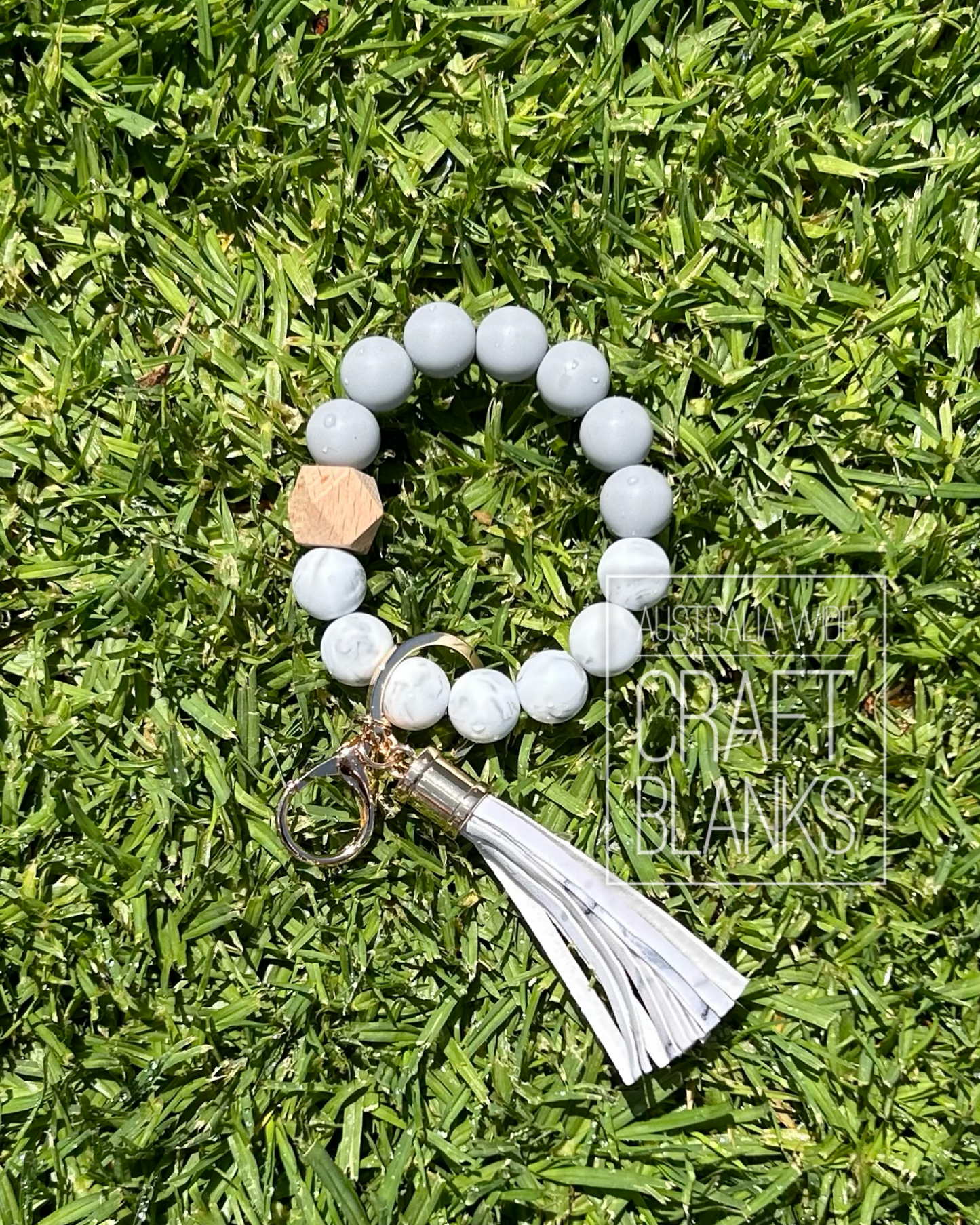 Keyring - Silicone bead wristlet w/ faux leather tassel NO DISC