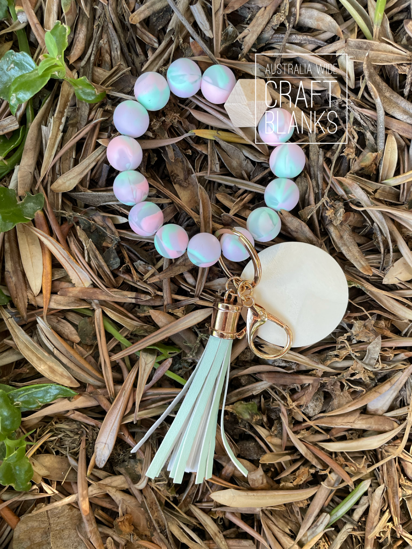 Keyring - Marbled silicone bead wristlet w/wood disc